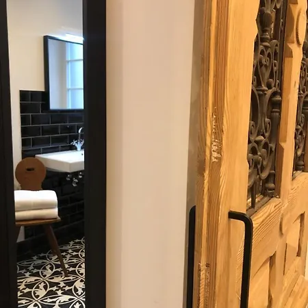 Der Gaensbuehl Auf Der Stadtmauer Lejlighedshotel